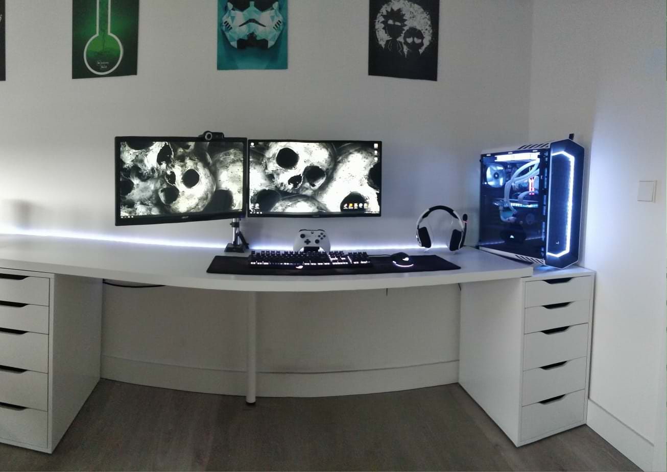 Featured image of post Clean Black And White Gaming Setup